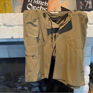 NWOT Patagonia hiking Bermuda cargo shorts women
